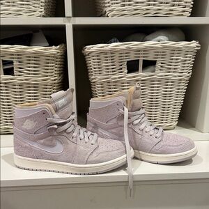 Nike Women's High-Top Sneakers in Lavender